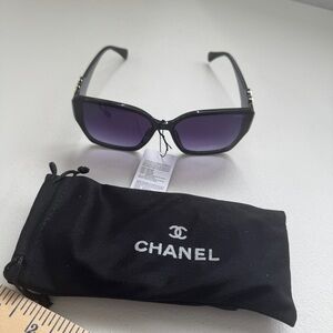 Black sunglasses NWT